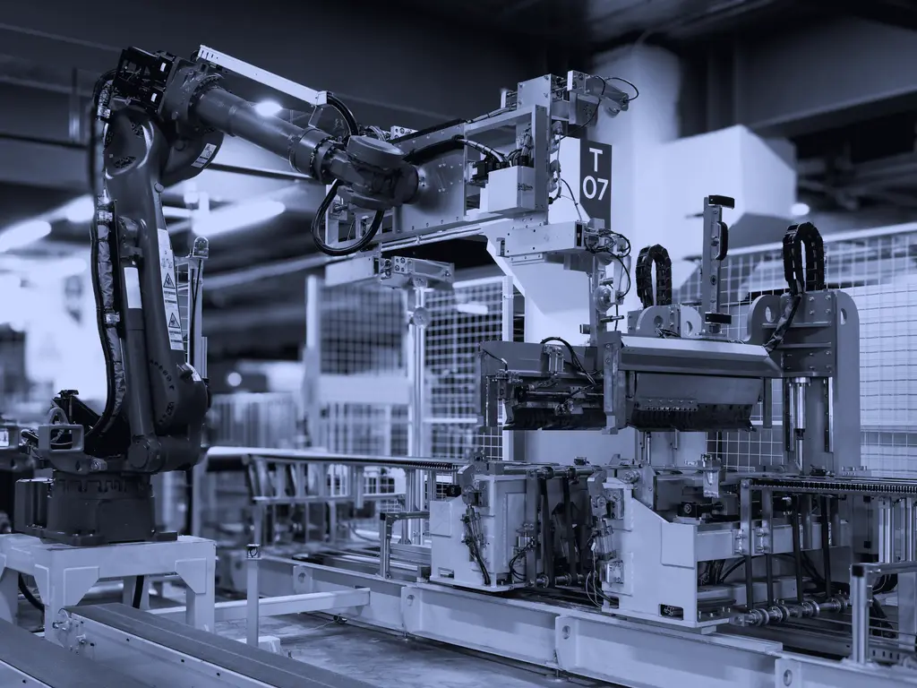 Robotic arm on an automated production line